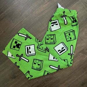 Minecraft pajama pants. Great condition- size YL. ⭐️